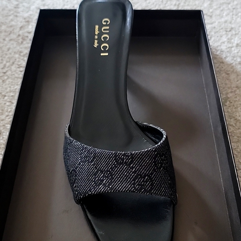 Gucci kitten heels